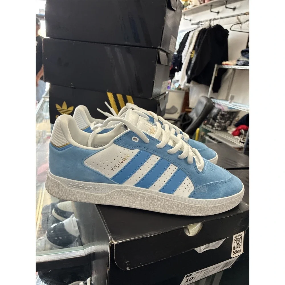 adidas tyshawn low